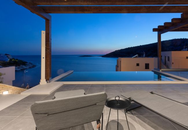 Villa in Ražanj - Hideaway seaside villa 'BJ' | 9101